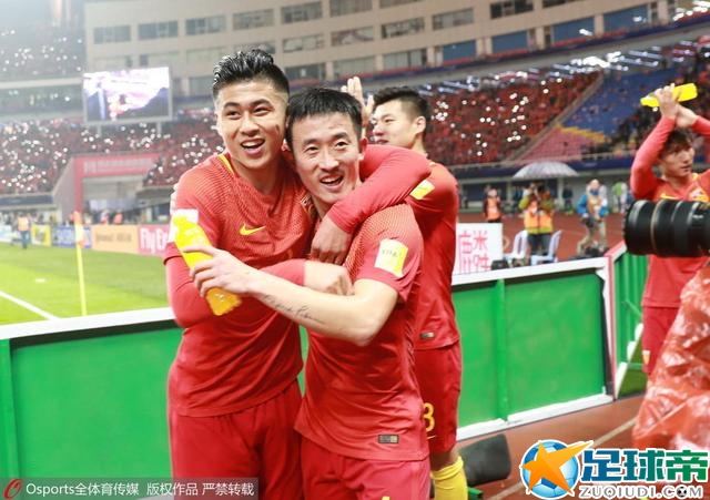 本周三13时15分左右米兰老板卡尔迪纳莱来到米兰内洛基地，和皮奥利共进午餐，米兰CEO福拉尼也出席。